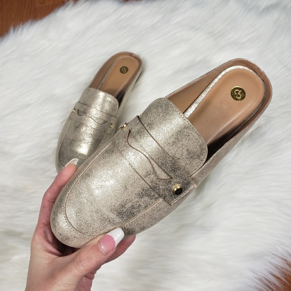 Gold round toe mules NWOB - Picture 5 of 5